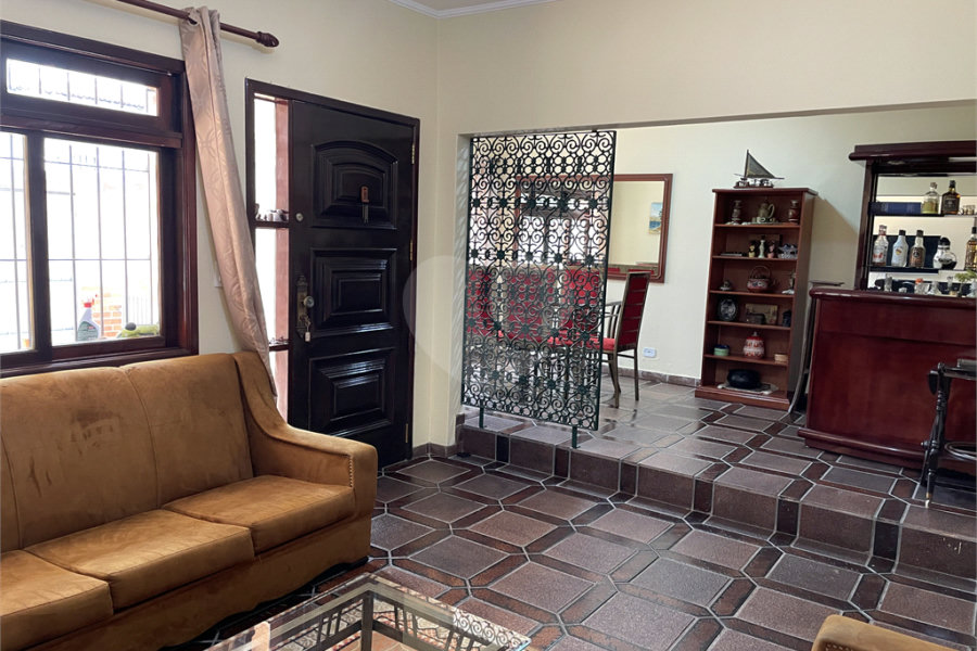 Casa Térrea à venda com 5 quartos, sendo 3 suítes, em Butantã, São Paulo, SP