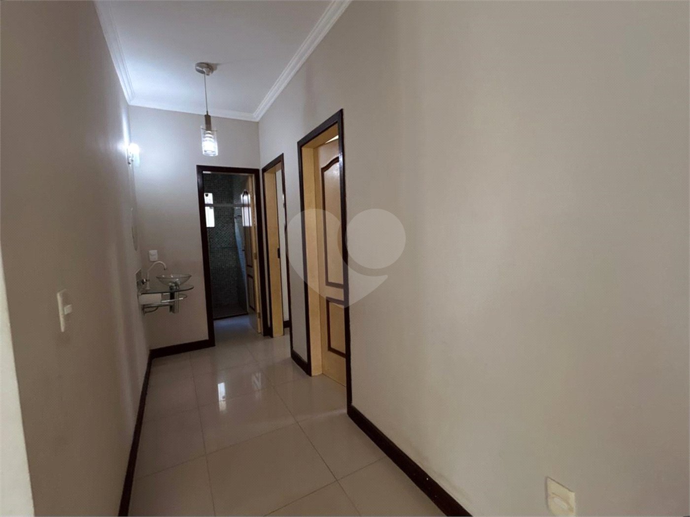 Casa à venda com 1 quarto, sendo 3 suítes,  em Outerio da Glória, Porto Seguro, BA