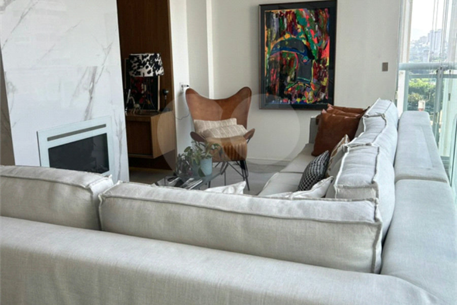 Apartamento à venda com 3 suítes em Barra Funda, São Paulo, SP