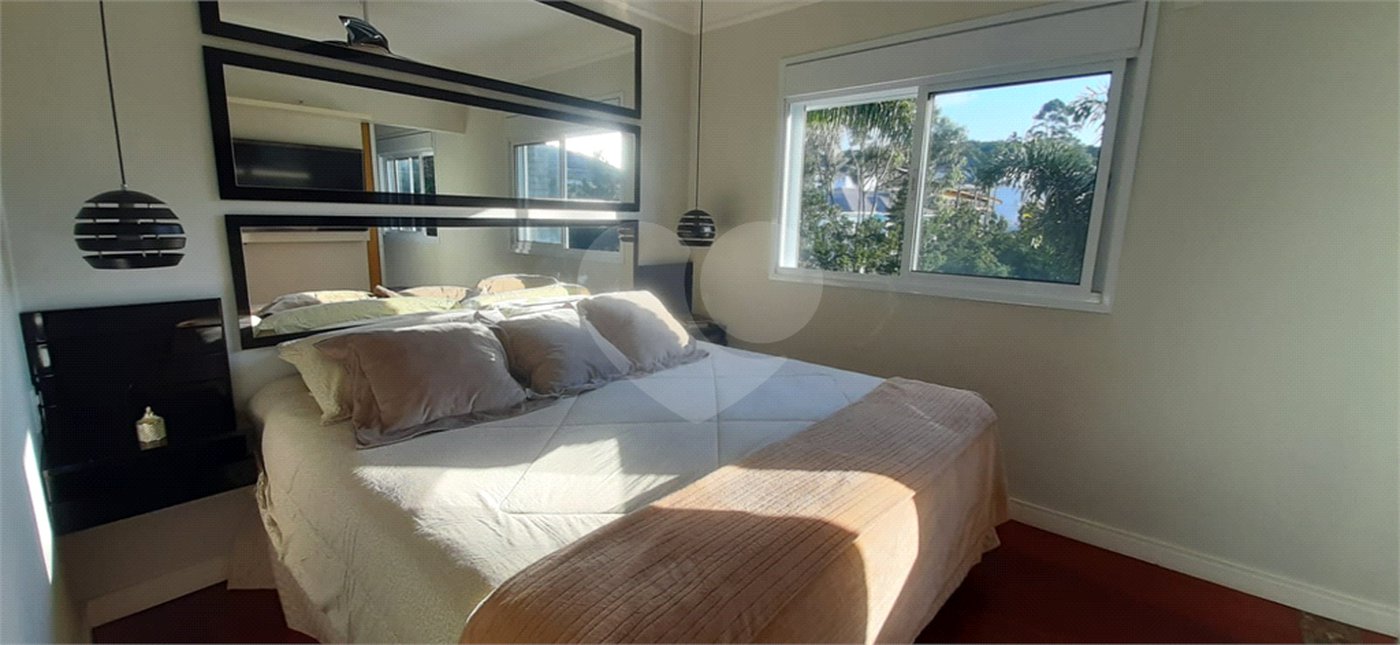 Casa à venda com 4 suítes no condomínio Suíça da Cantareira, Mairiporã - SP