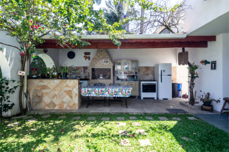 Casa à venda com 4 quartos, sendo 2 suítes,  em Interlagos, São Paulo, SP
