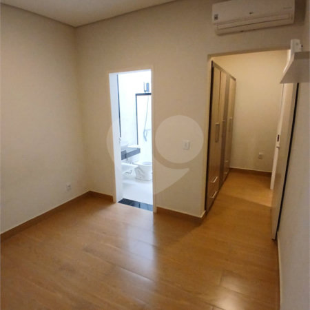 Casa à venda com 3 quartos, sendo 1 suíte, no condomínio Jardim, Sorocaba - SP