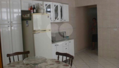 Sobrado à venda com 3 quartos, sendo 1 suíte,  em Jardim Peri, São Paulo, SP