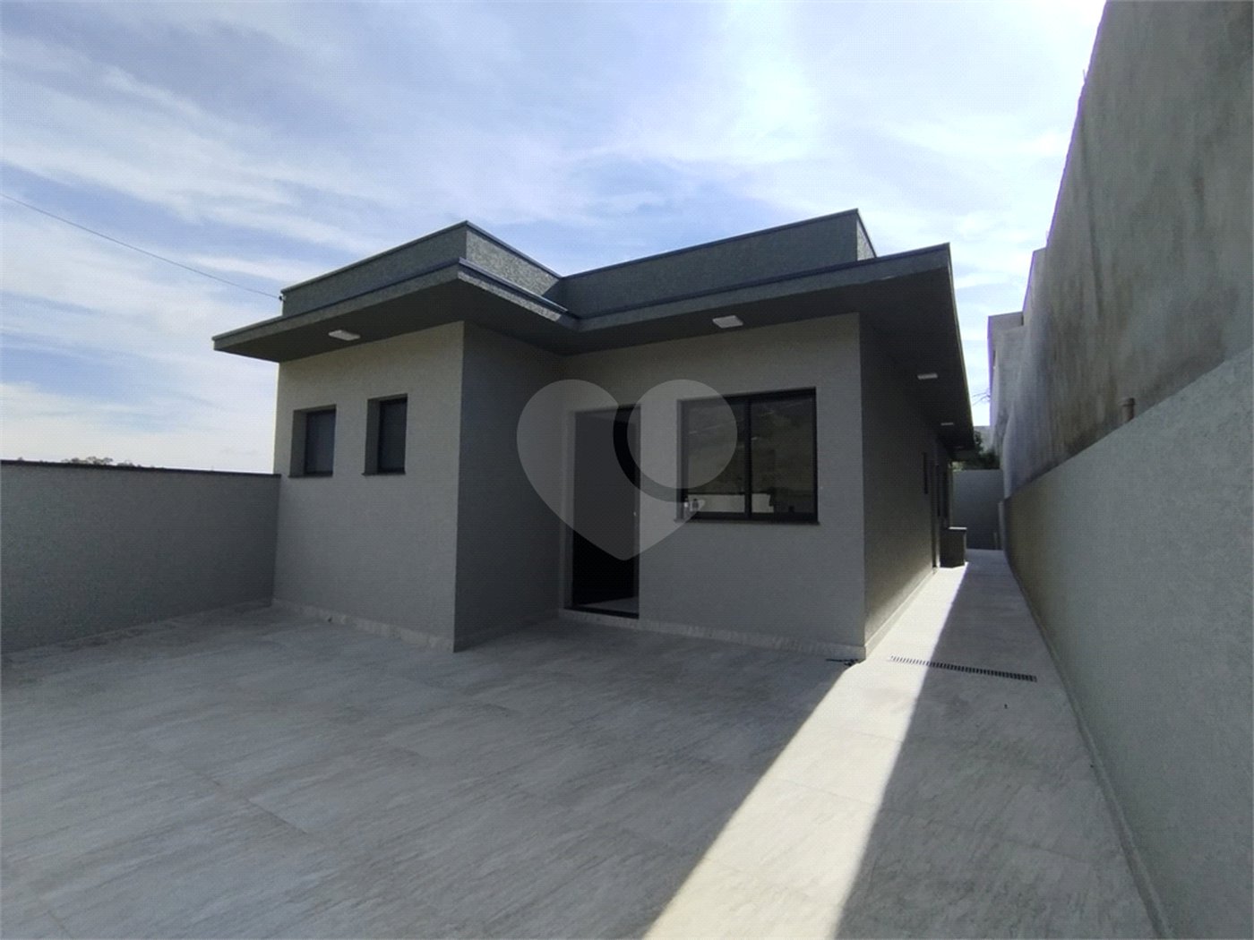 Casa à venda com 3 quartos, sendo 2 suítes, em Cachoeirinha, Bom Jesus dos Perdões, SP