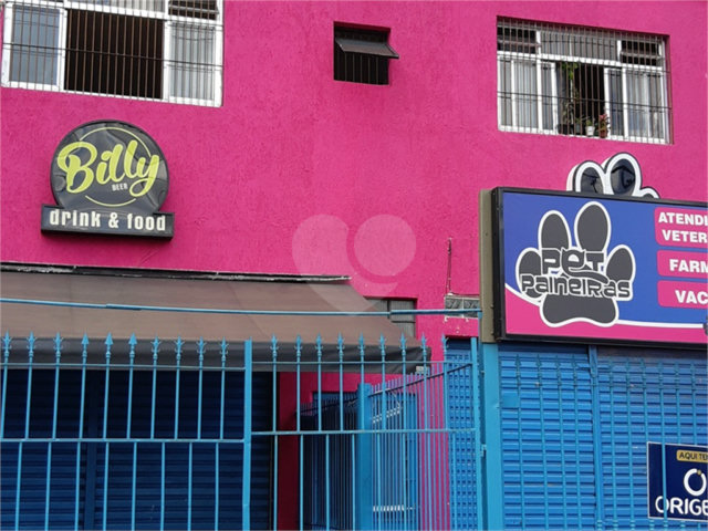 Sobrado à venda com 20 quartos em Jardim Peri, São Paulo, SP