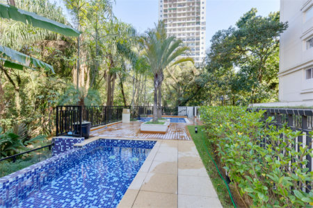 Apartamento para alugar com 3 quartos, sendo 1 suíte, em Alto da Boa Vista, São Paulo, SP