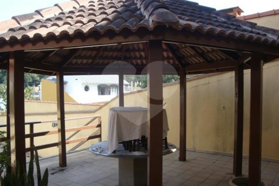Sobrado à venda com 4 quartos, sendo 3 suítes,  em Horto Florestal, São Paulo, SP