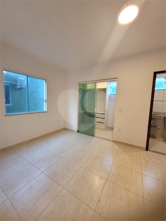 Apartamento para alugar com 2 quartos em Miguel Couto, Cabo Frio, RJ