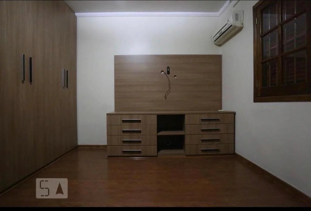 Casa à venda com 2 quartos, sendo 1 suíte,  em Jardim Ivana, São Paulo, SP