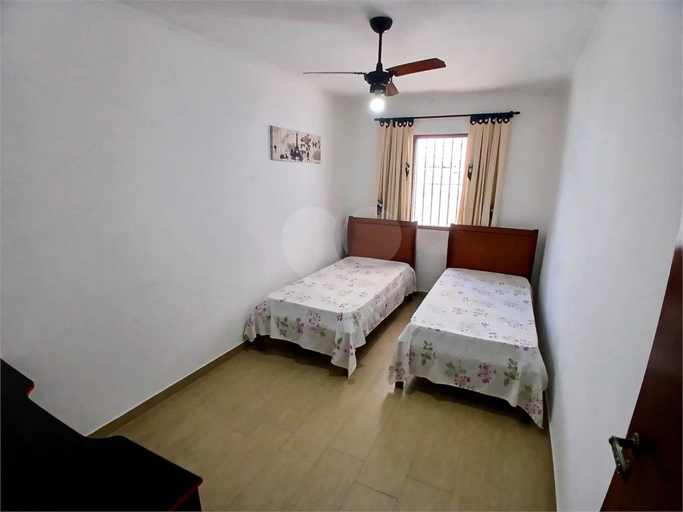 Sobrado à venda com 3 quartos, sendo 1 suíte,  em Tremembé, São Paulo, SP