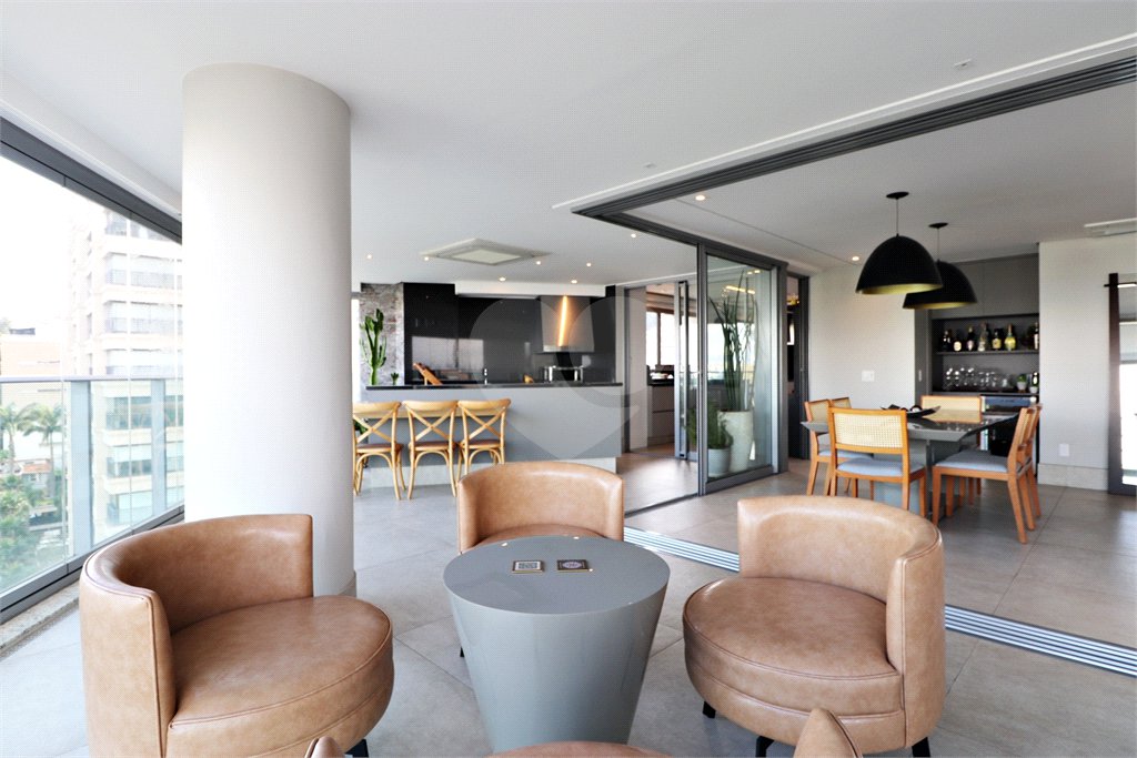 Apartamento à venda com 4 suítes em Santana, São Paulo, SP