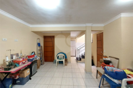 Casa à venda com 3 quartos, sendo 2 suítes,  em Jardim Lallo, São Paulo, SP
