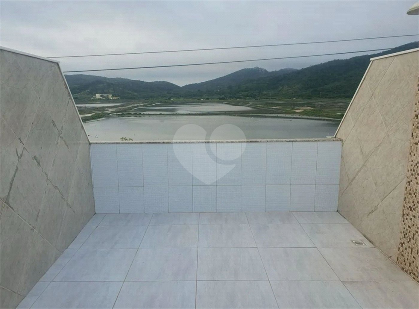 Casa à venda com 3 quartos, sendo 1 suíte, em Ogiva, Cabo Frio, RJ