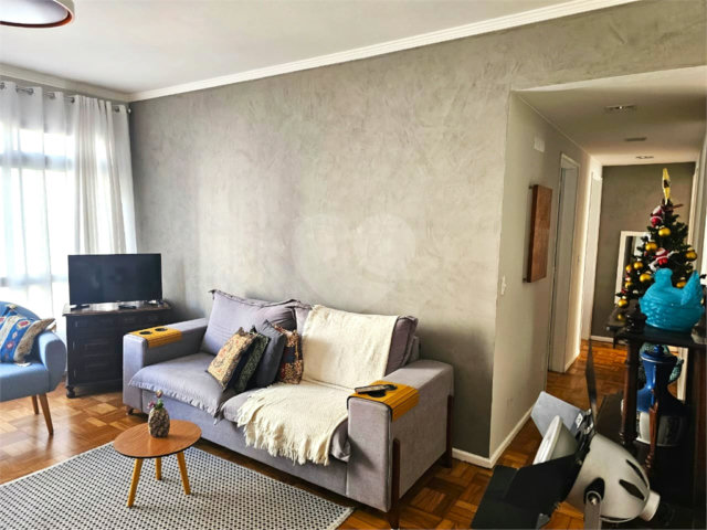 Apartamento à venda com 3 quartos, sendo 1 suíte,  em Vila Nova Conceição, São Paulo, SP