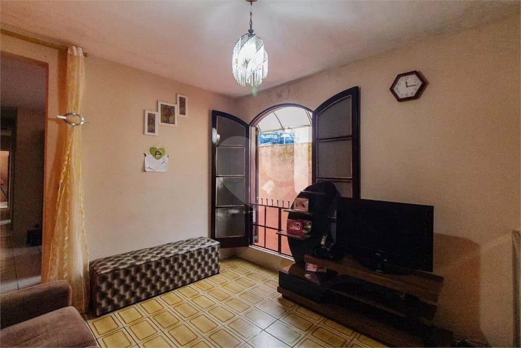 Casa à venda com 5 quartos em Cidade São Mateus, São Paulo, SP