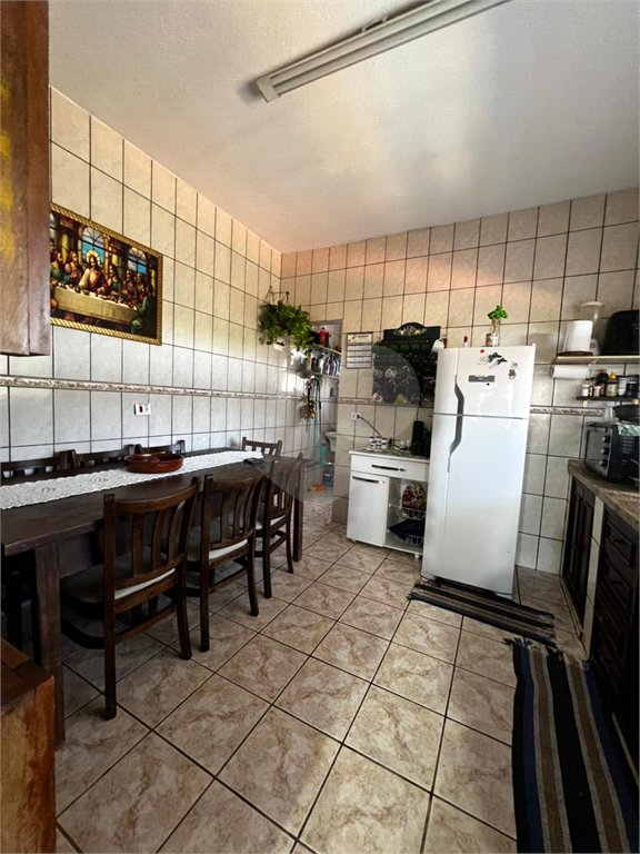 Casa à venda com 3 quartos, sendo 1 suíte, no Centro, Guararema, SP