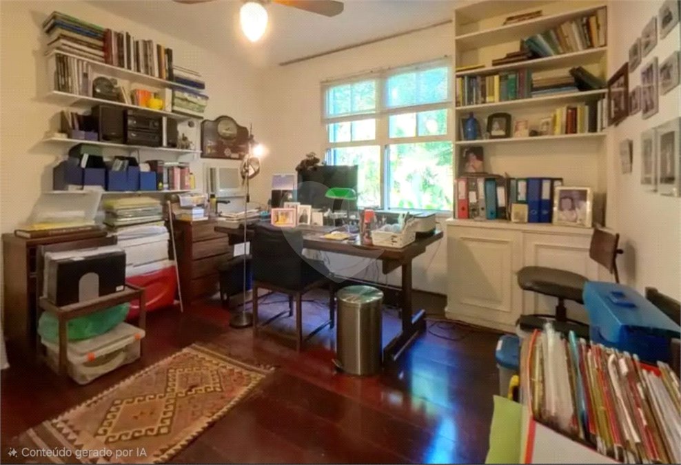 Casa à venda com 4 quartos, sendo 2 suítes,  em Jardim Botânico, Rio de Janeiro, RJ