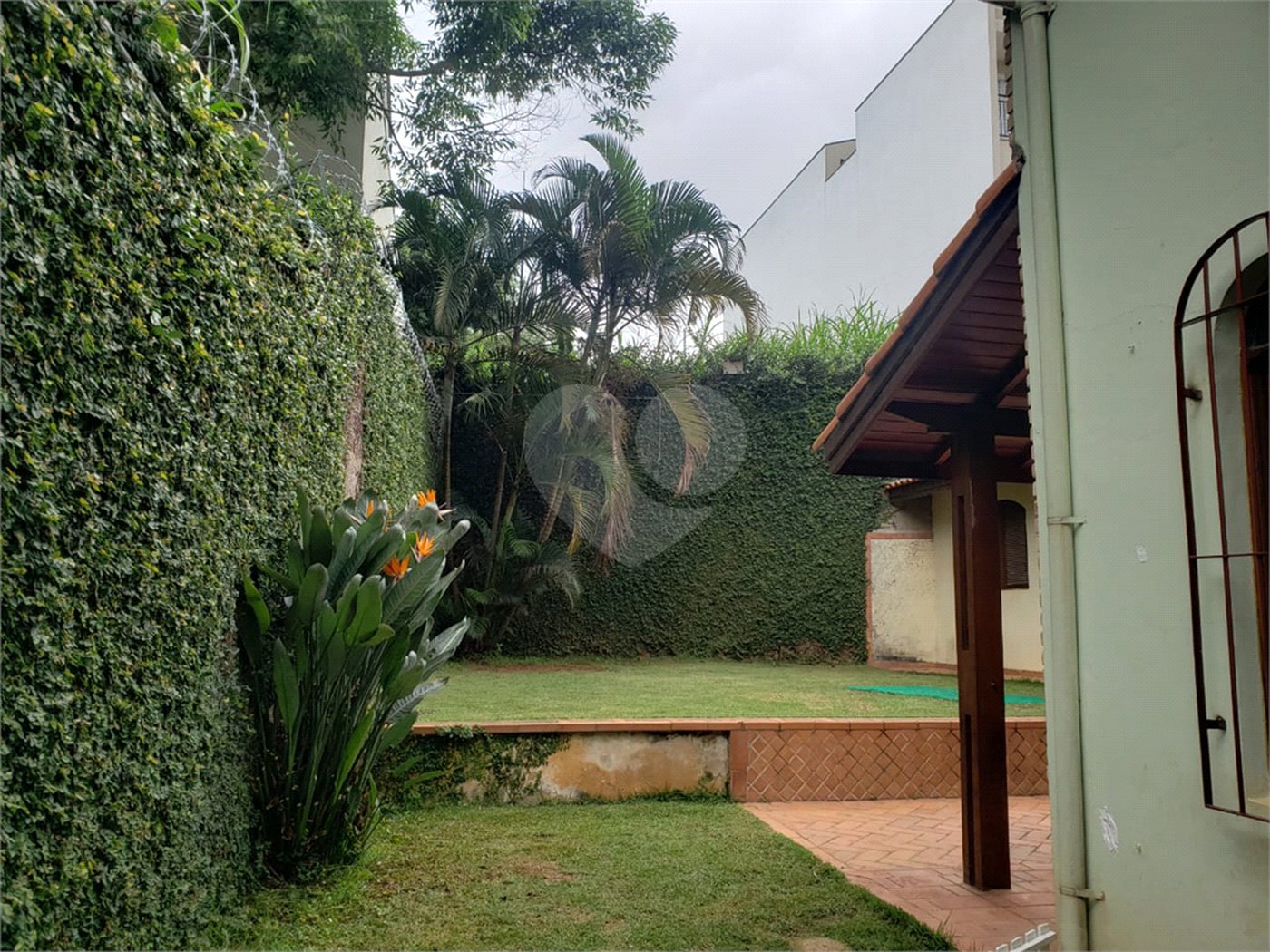 Sobrado à venda com 4 quartos, sendo 1 suíte,  em Jardim Leonor Mendes de Barros, São Paulo, SP