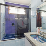 Casa à venda com 3 quartos, sendo 2 suítes, no condomínio Granja do Morumbi, São Paulo - SP