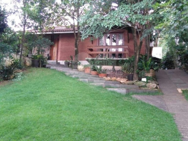 Casa Térrea à venda com 4 suítes em Jardim Floresta, São Paulo, SP