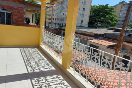 Casa à venda com 3 quartos, sendo 1 suíte, em Campo Grande, Rio de Janeiro, RJ