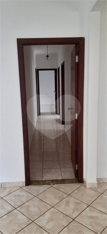 Casa à venda com 4 quartos, sendo 2 suítes, em Cidade Jardim, Araraquara, SP