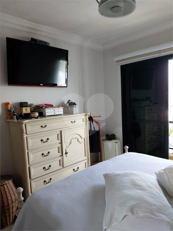 Apartamento à venda com 3 suítes em Vila Regente Feijó, São Paulo, SP