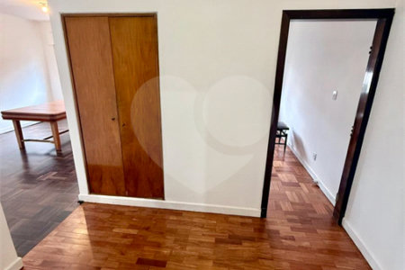 Apartamento à venda com 4 quartos, sendo 1 suíte, em Paraíso, São Paulo, SP