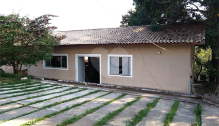 Casa à venda com 8 quartos, sendo 4 suítes,  em Santa Inês, Mairiporã, SP