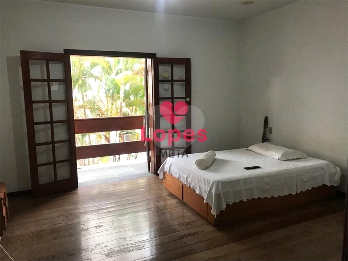 Excelente Casa a Venda no Bairro Jardim Esplanada, 3 dormitórios, sendo 2 suites São José do Campos