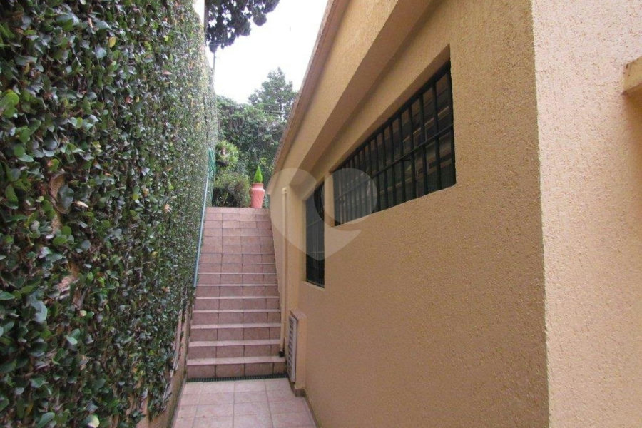 Casa Térrea à venda com 3 quartos, sendo 1 suíte, em Horto Florestal, São Paulo, SP
