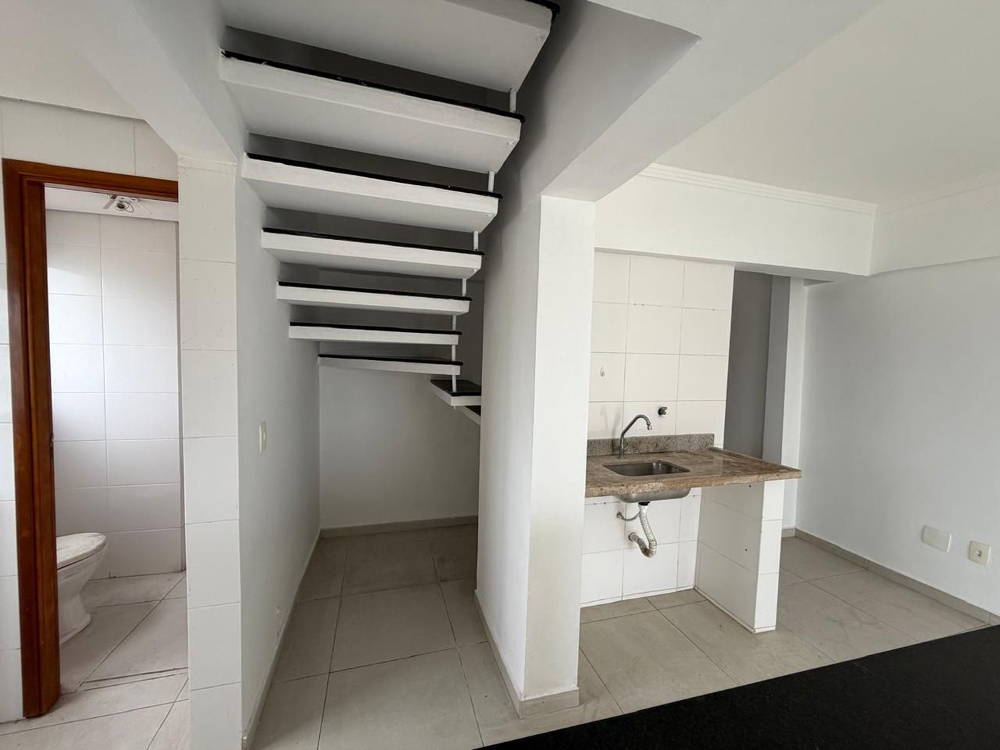 Cobertura com 2 dormitórios à venda, 98 m² por R$ 900.000,00 - José Menino - Santos/SP