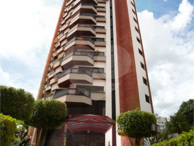 Apartamento à venda com 3 quartos, sendo 1 suíte,  em Tatuapé, São Paulo, SP