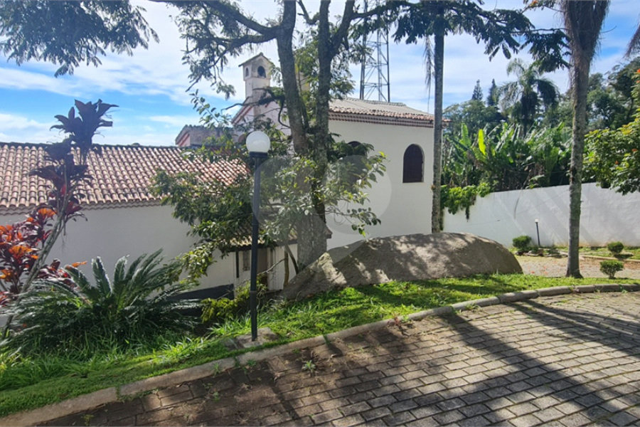 Casa à venda com 5 suítes em Roseira, Mairiporã, SP
