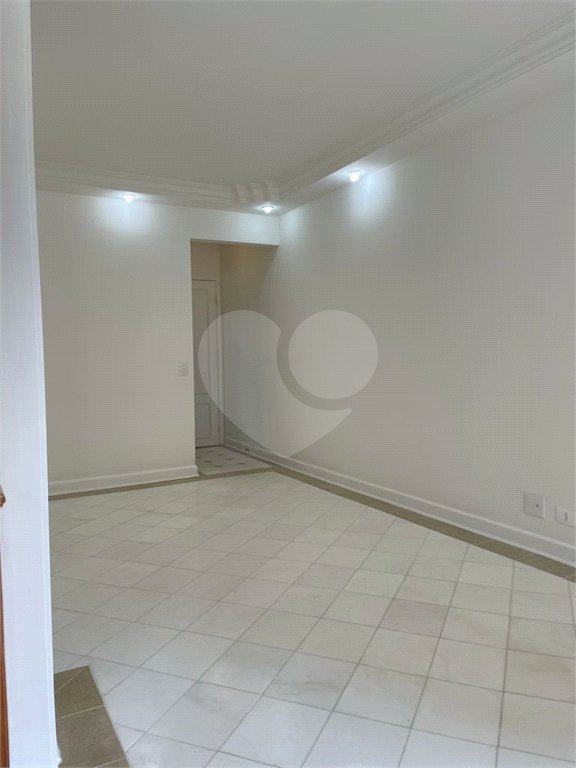 Apartamento à venda com 3 quartos, sendo 1 suíte,  em Vila Suzana, São Paulo, SP