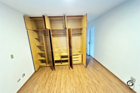 Casa à venda com 3 quartos, sendo 1 suíte, em Jardim Trussardi, São Paulo, SP