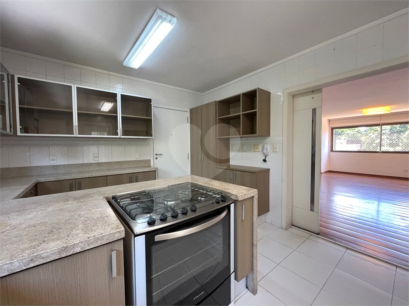 Apartamento à venda com 3 quartos, sendo 1 suíte, em Tremembé, São Paulo, SP