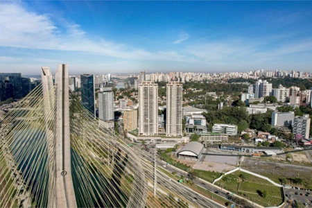 Apartamento à venda com 4 suítes em Real Parque, São Paulo, SP