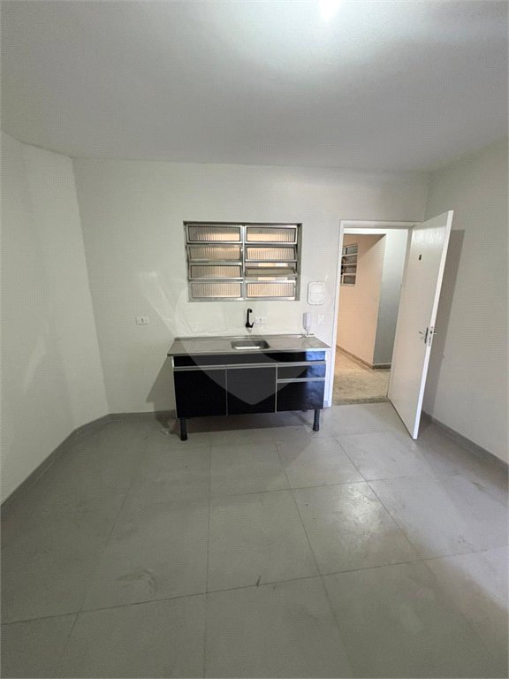 Apartamento para alugar com 1 quarto em Jardim Dona Benta, Suzano, SP