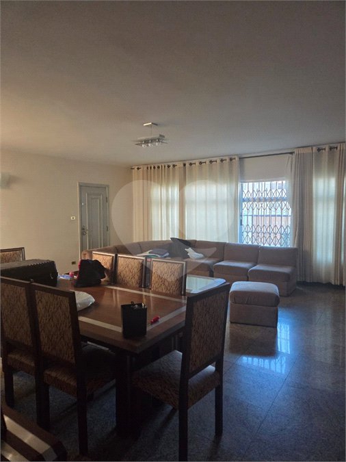 Sobrado à venda com 4 quartos, sendo 1 suíte, em Vila Graciosa, São Paulo, SP
