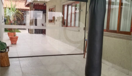 Casa à venda com 3 suítes no condomínio Aruã, Mogi das Cruzes - SP