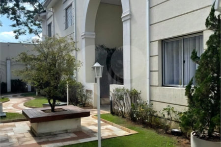 Casa à venda com 3 quartos, sendo 1 suíte, no condomínio Villas de São Francisco, São Paulo - SP