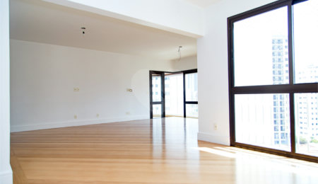 Apartamento à venda com 3 suítes em Moema, São Paulo, SP