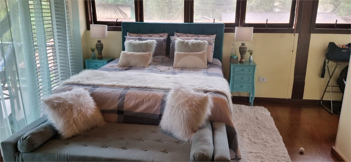 Casa Térrea à venda com 4 quartos, sendo 3 suítes, em Sertão do Piavu, São Sebastião, SP