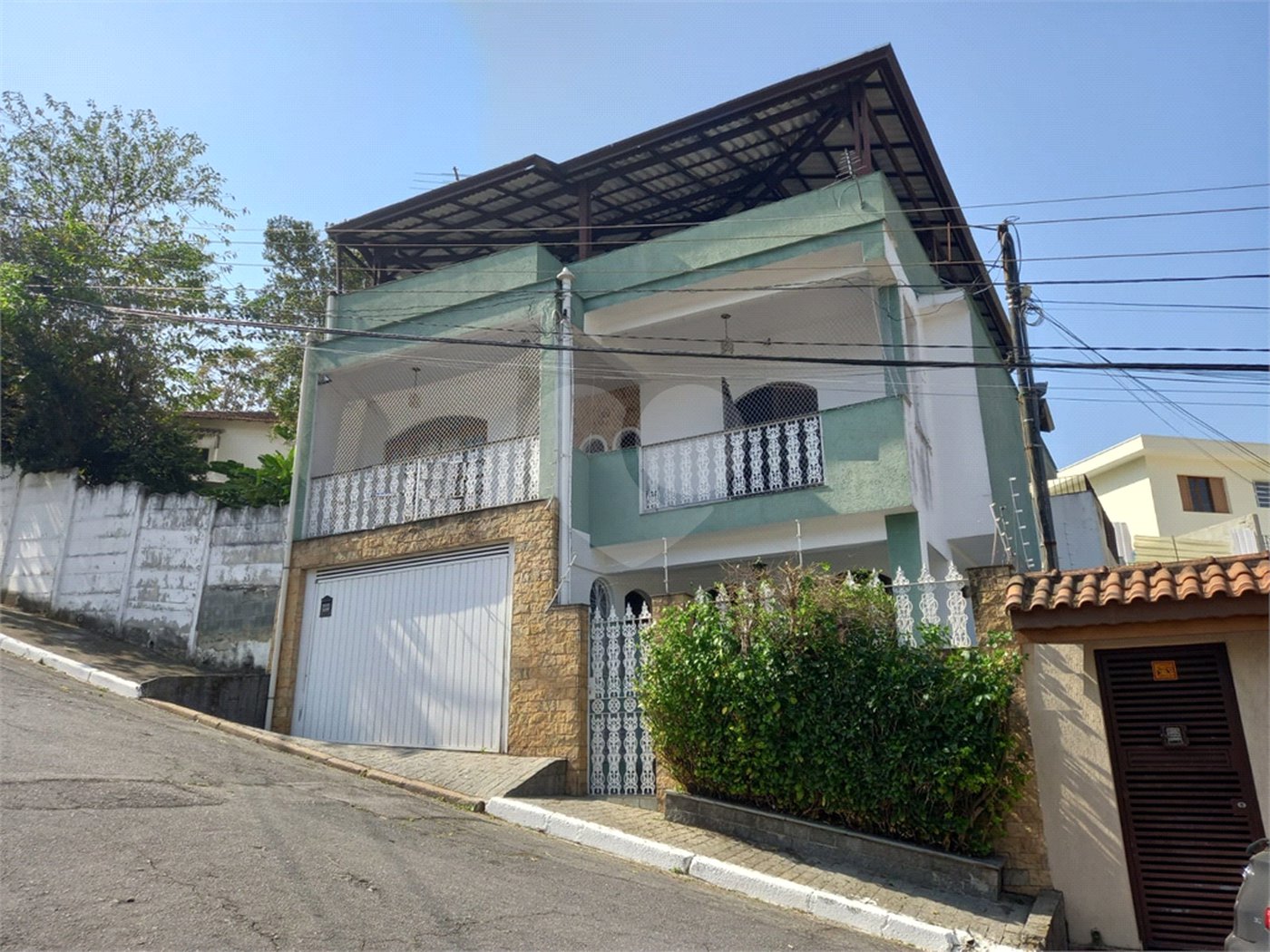 Sobrado à venda com 3 quartos, sendo 1 suíte, em Horto, São Paulo, SP