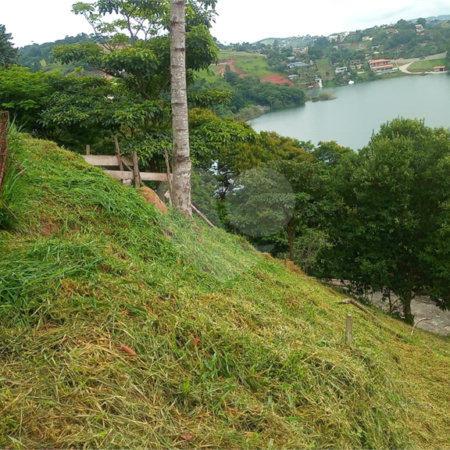 Terreno à venda no condomínio Portal do Igaratá, Igaratá - SP