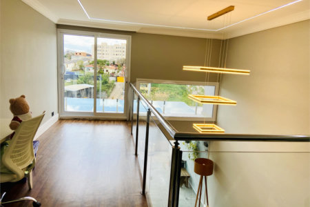 Casa à venda com 3 suítes em Jardim Londrina, São Paulo, SP
