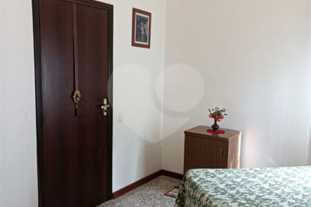 Sobrado à venda com 5 quartos, sendo 4 suítes,  em Rolinópolis, São Paulo, SP