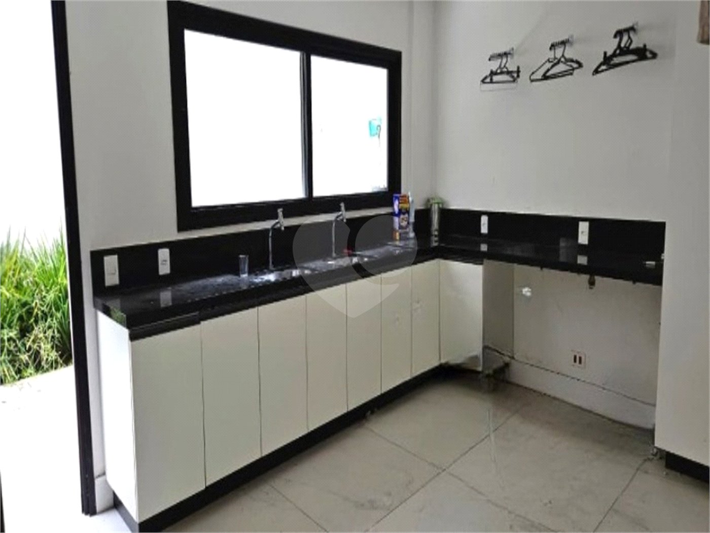 Casa à venda com 5 suítes no condomínio Tamboré II, Santana de Parnaíba - SP