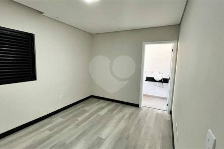 Casa à venda com 4 quartos, sendo 3 suítes, no condomínio Campos do Conde Sorocaba, Sorocaba - SP
